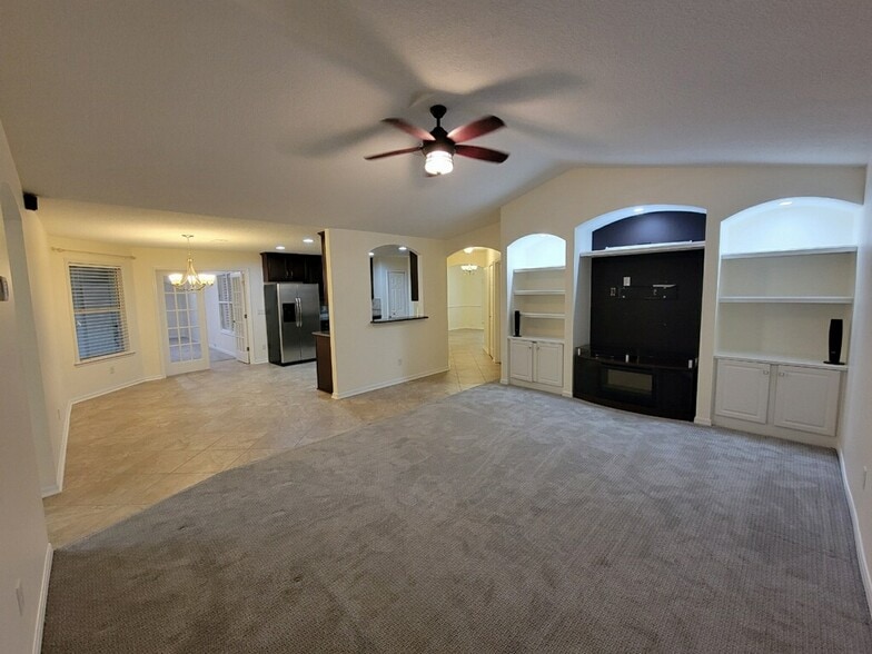 Living area - 4538 Palmetto Cove Ln