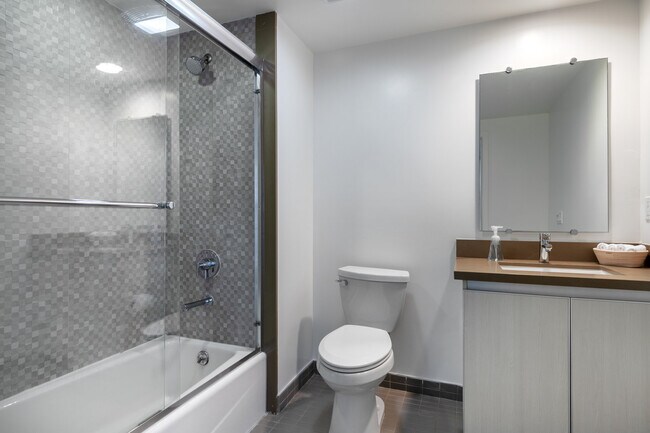 Building Photo - 10473 Santa Monica Blvd