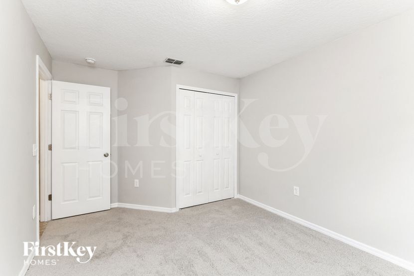 Building Photo - 16426 Coopers Hawk Ave