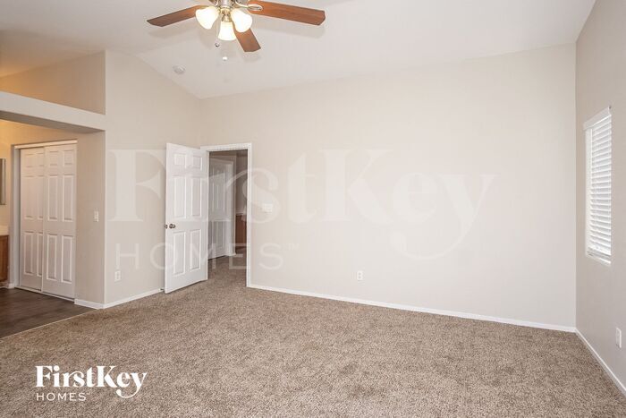 Building Photo - 6450 Kilrenny Ave