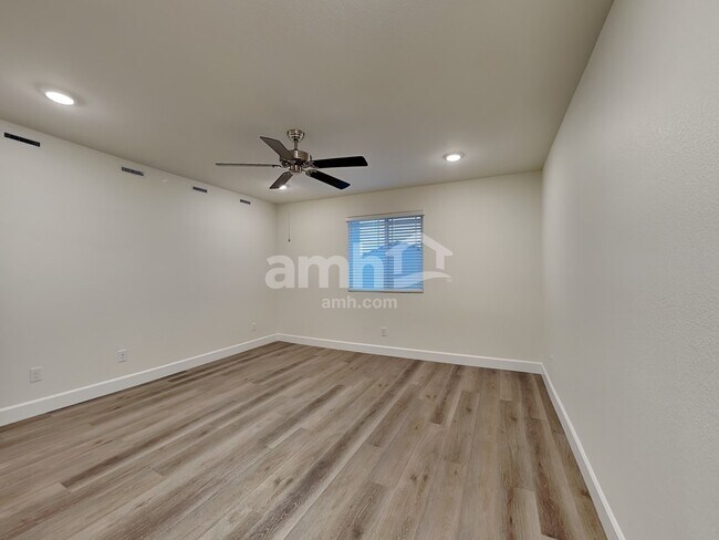 Building Photo - 8876 Dwarf Chin Ave