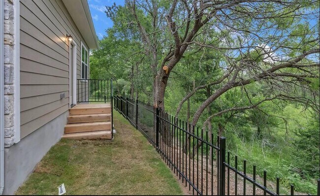 Building Photo - 2800 Joe Dimaggio Blvd