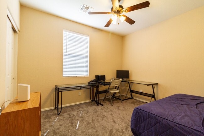 Building Photo - Welcome to Daravante, where this 2-bedroom...