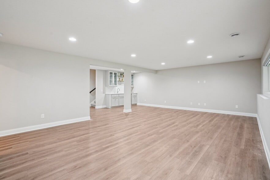 Building Photo - 4386 Arbor Dr
