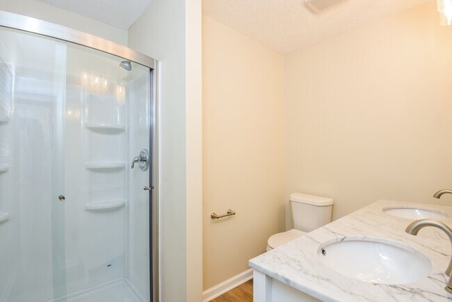 Building Photo - 2984 Leasa Ct