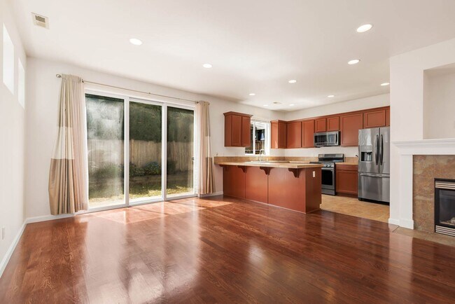 Building Photo - 3 Bedroom Home with Open Layout, Large Garage & Primary Suite
