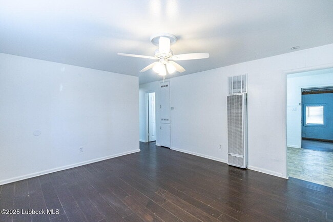 Building Photo - 815 52nd St