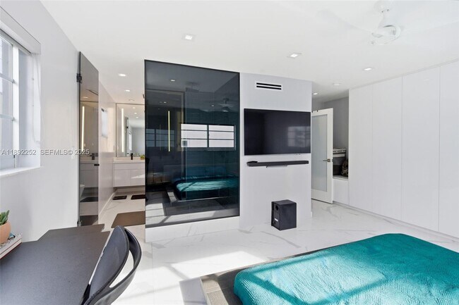 Building Photo - 1428 Euclid Ave