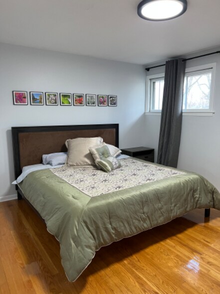 Building Photo - 510 Lasalle St