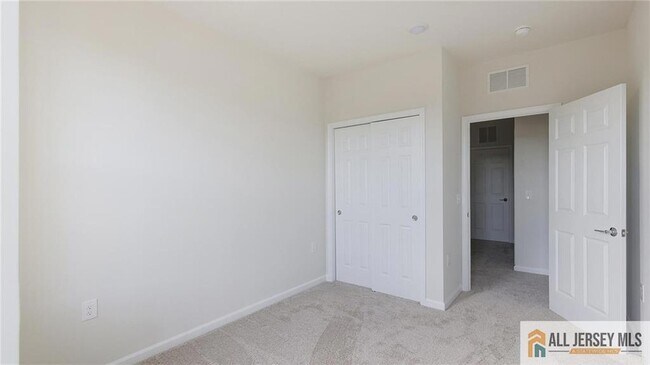 Building Photo - 95 Robeson St