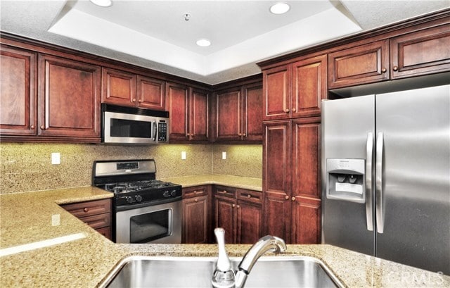 Building Photo - 165 Stepping Stone