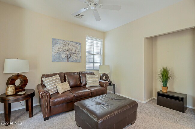 Building Photo - 21124 W Prospector Way