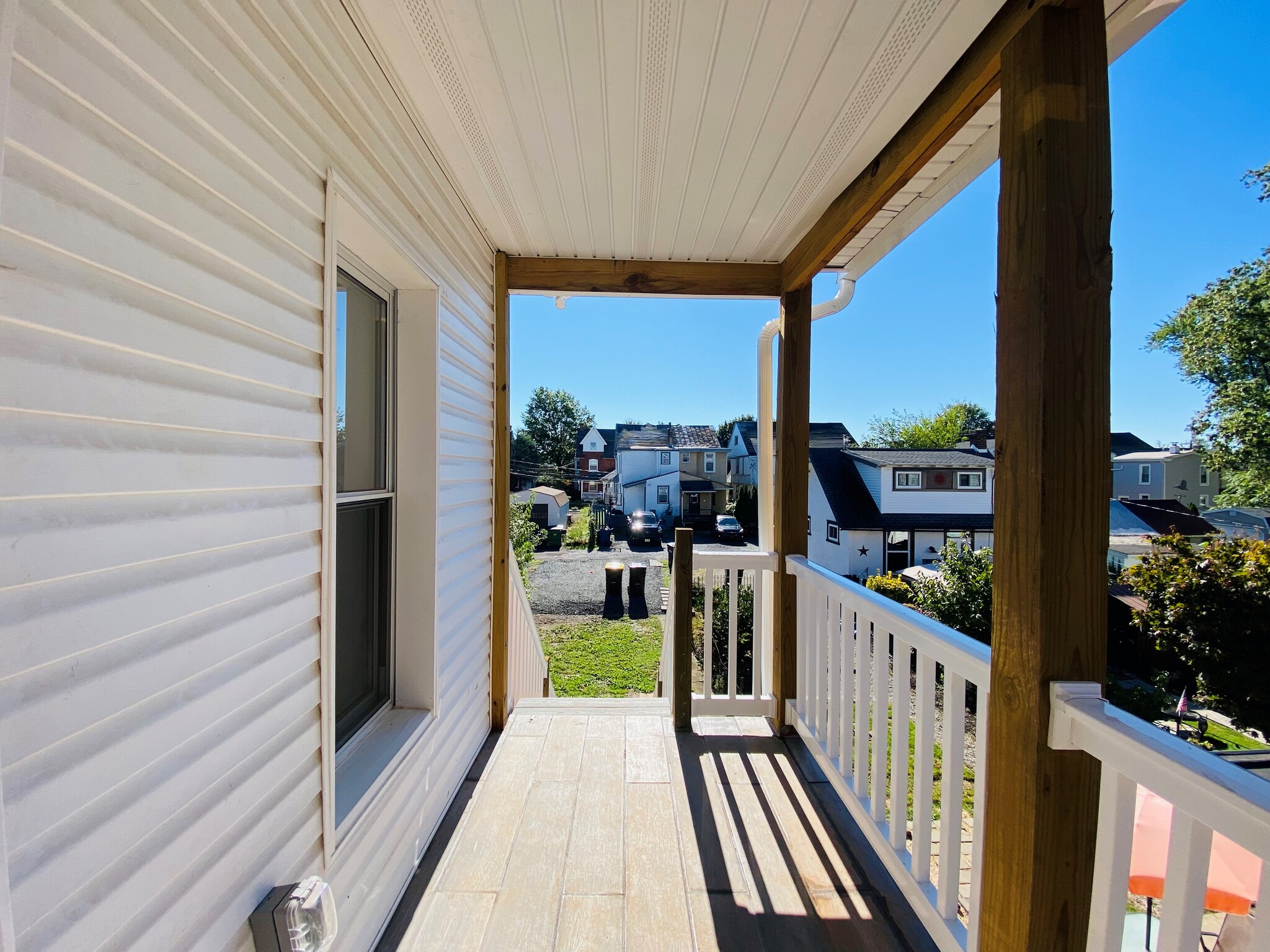 Private deck with access to off street parking - 115 Susquehanna Ave