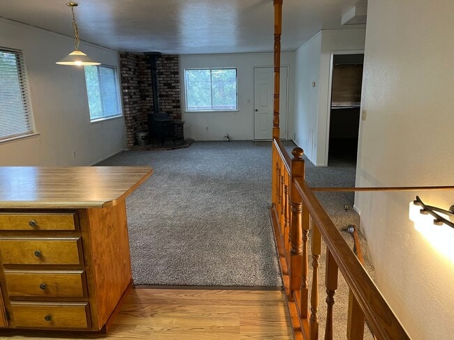 Building Photo - CHECK OUT THE VIEW!!!  Beautiful Home in t...