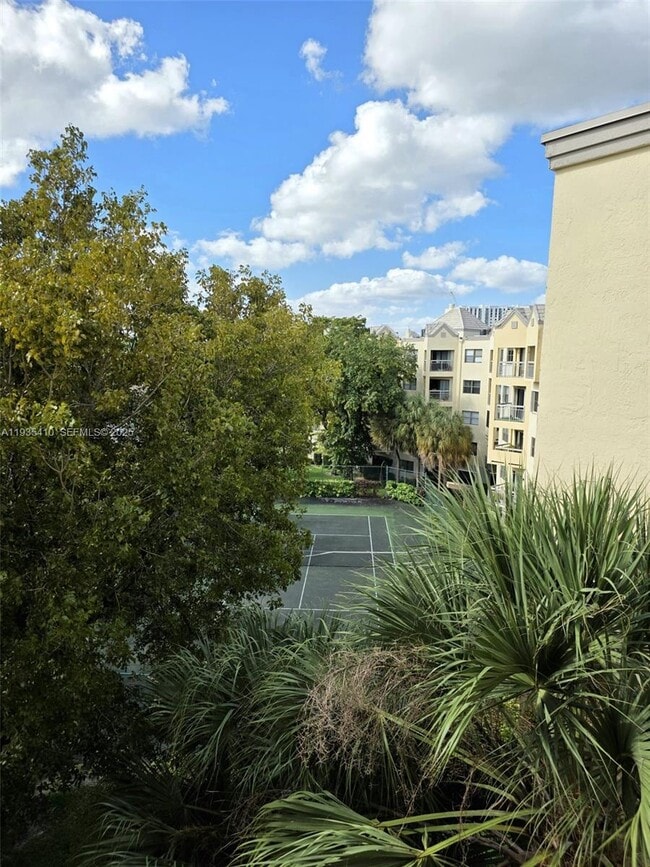 Building Photo - 8290 Lake Dr