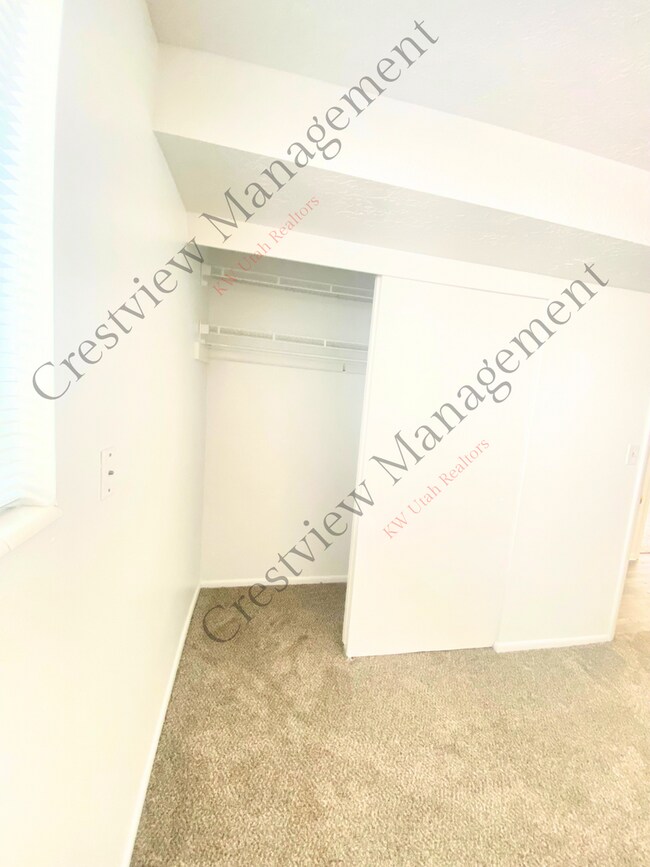 Building Photo - 1214 4700 S