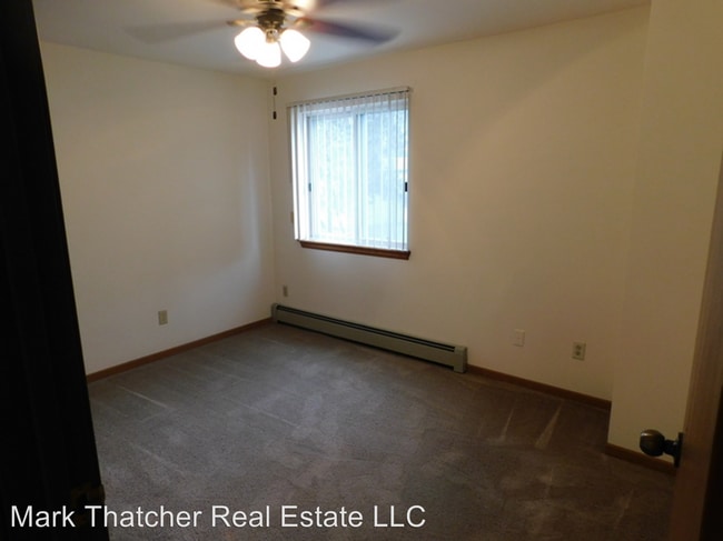 Building Photo - 261-271 Oakwood Ave