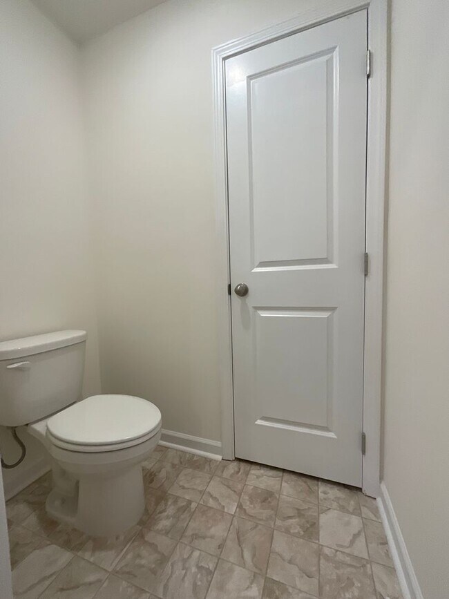 Building Photo - Nice 3 bedroom/2 bath - East Morristown