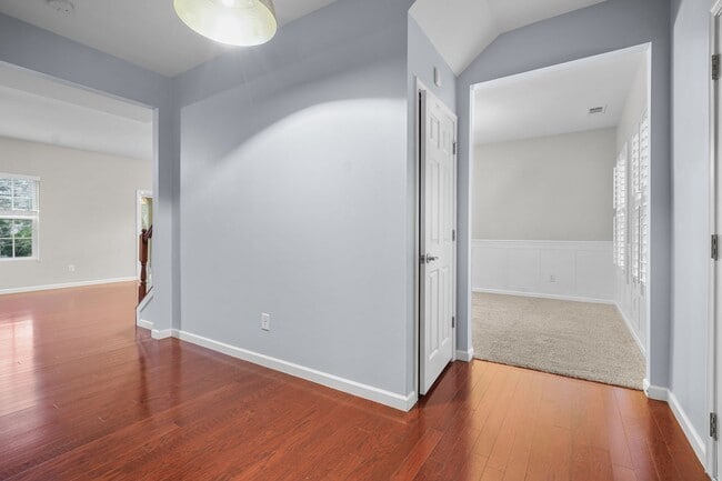 Building Photo - 2040 Towering Oaks Drive