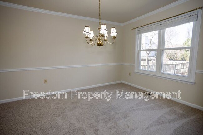 Building Photo - 8768 Tomislav St