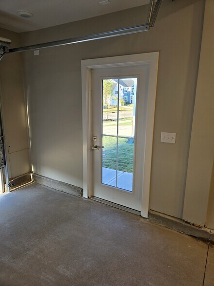 Service Door - 569 Impala Trce