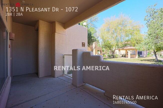 Building Photo - Beautiful 2 Bedroom Condo In Mirage Park R...
