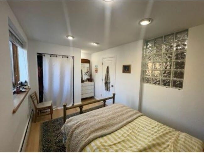 Building Photo - Beautiful Apartment on Lake Harriet