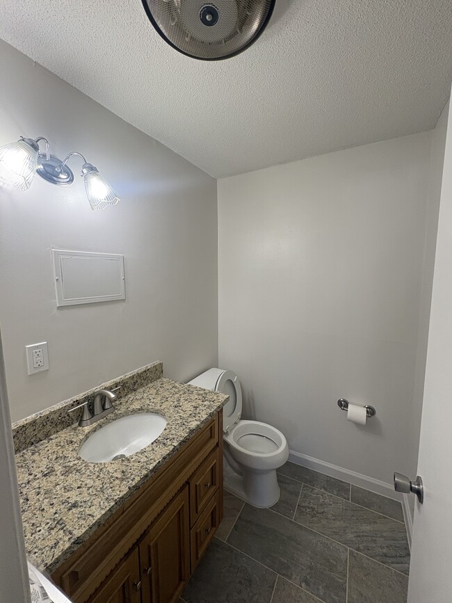 Building Photo - 80 Damon Rd