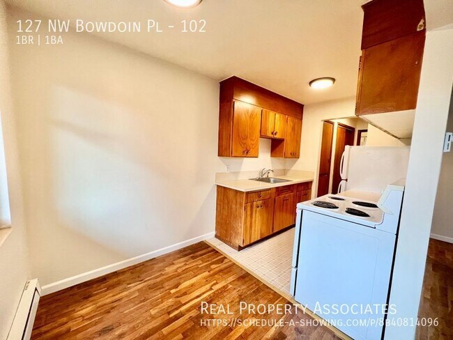 Building Photo - 127 NW Bowdoin Pl