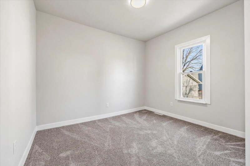 Building Photo - 224 Doty St