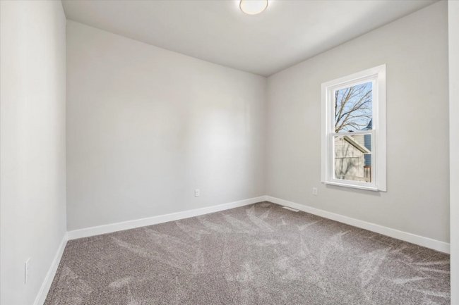 Building Photo - 224 Doty St