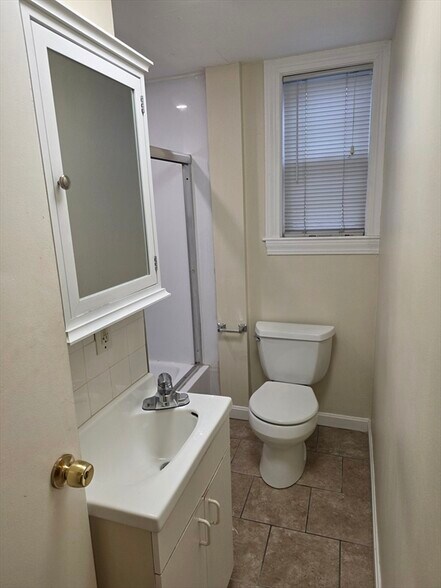 Building Photo - 341 Cambridge St