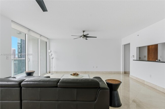 Building Photo - 31 SE 5th St