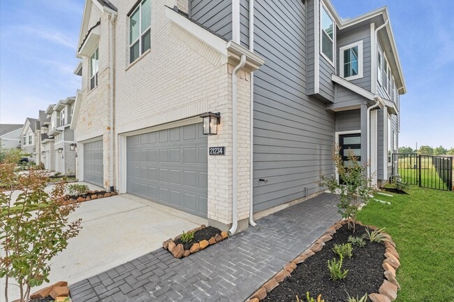 Building Photo - 21234 Black Gap Wildlife Dr