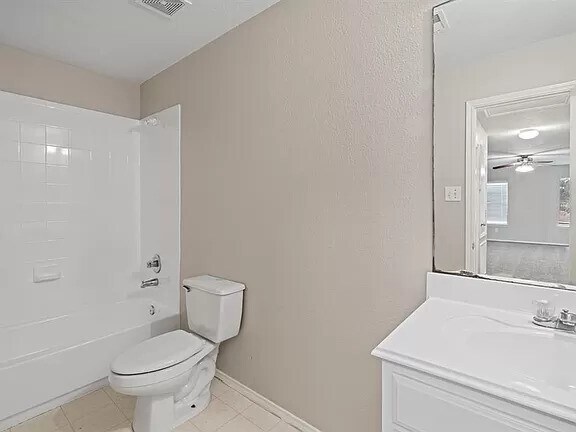 Building Photo - 7642 Appleberry Dr