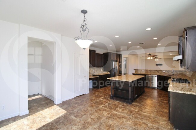 Building Photo - 3929 E Tonto Pl