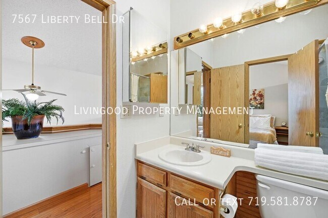 Building Photo - 7567 Liberty Bell Dr