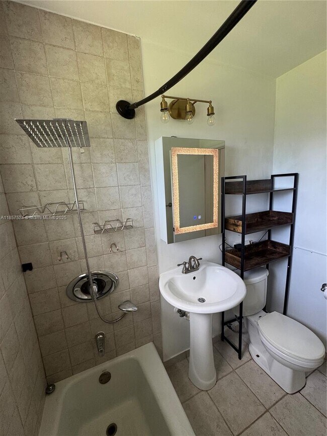 Building Photo - 6590 SW 21st St