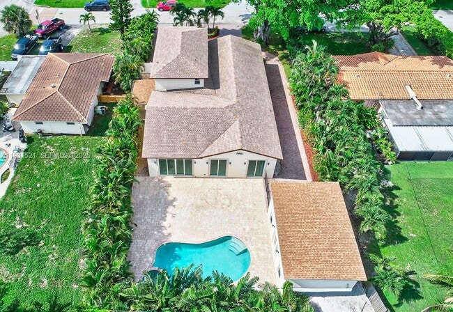 Building Photo - 117 NW 8th St