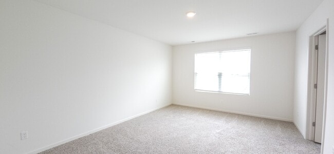 Building Photo - 10430 Morse Pl