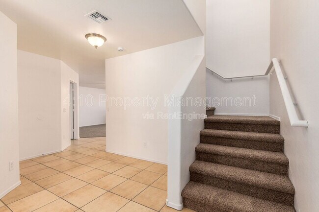 Building Photo - 2320 W Allens Peak Dr