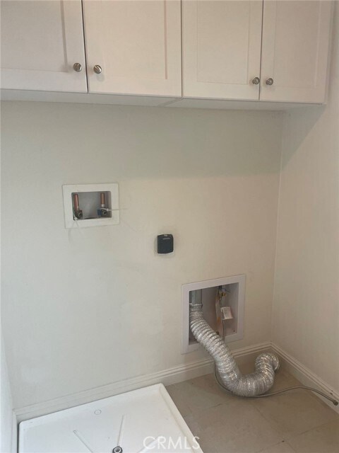 Building Photo - 18 Lark