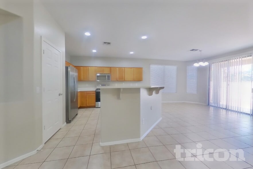 Building Photo - 13218 W Jacobson Dr