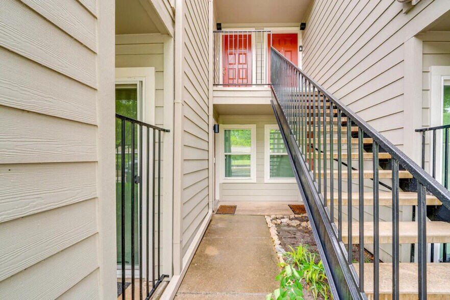 Building Photo - 6900 Skillman St