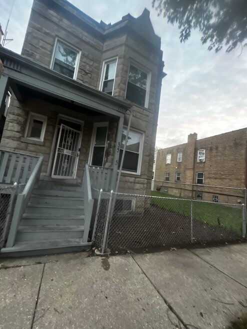 Building Photo - 3535 W Walnut St