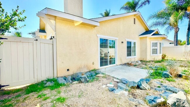 Building Photo - Great Single Story Home Minutes from Everything in Quiet cul-de-sac Street & Neighborhood Locatio...