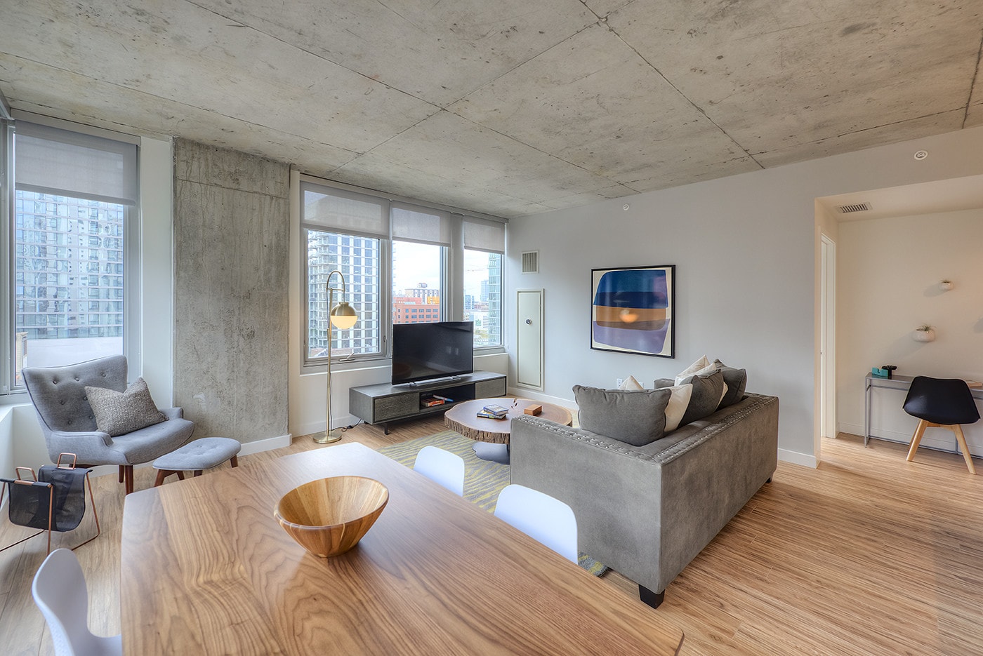 Building Photo - 150 N Desplaines St