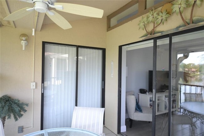 Building Photo - 284 Woodlake Wynde