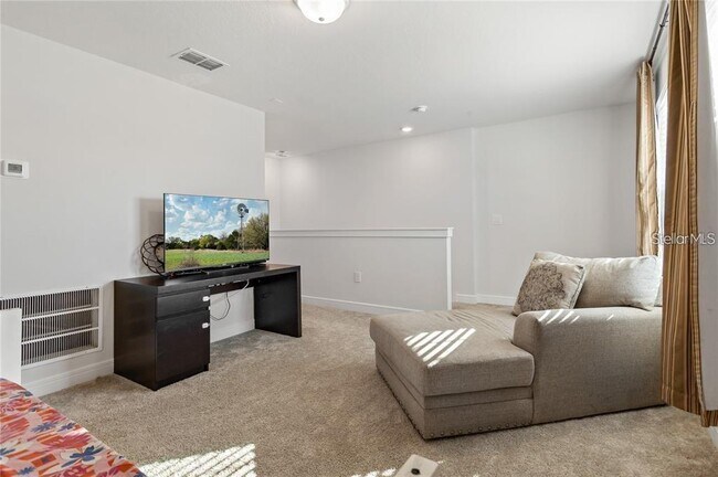 Building Photo - 30555 Thunderbird Dr