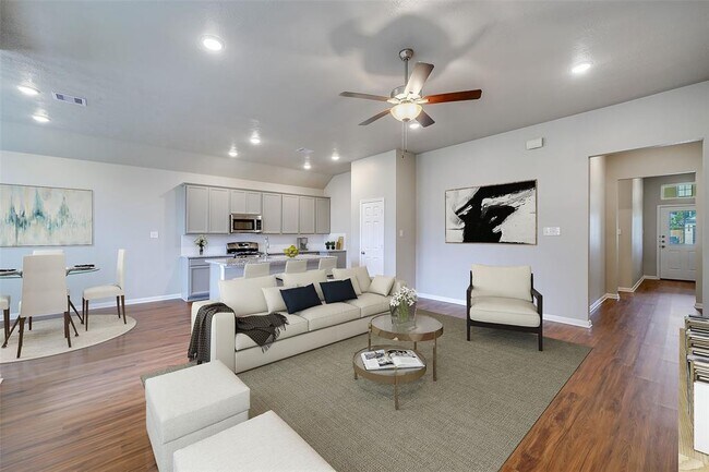 Building Photo - 1026 Tomball Downs Dr